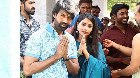 சூரி-ஐஸ்வர்யா லக்‌ஷ்மி படத்தின் பூஜையின் போது. 