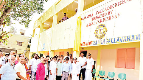 தேடிச் சென்று கல்வி உதவிகள்..!