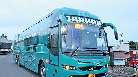 மிக நீண்ட பயணப் பேருந்து..