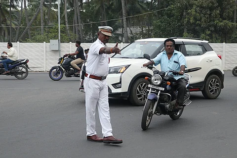 சாலை விதிகள்