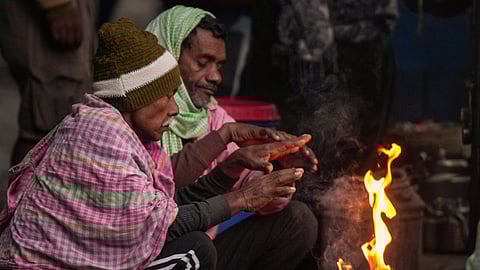 வட இந்தியாவில் கடுங்குளிர்: மக்கள் அவதி!