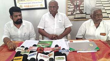 கோவையில் செய்தியாளா்களிடம் பேசிய இந்து முன்னணி மாநிலத் தலைவா் காடேஸ்வரா சி.சுப்ரமணியம்.