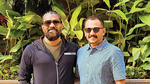 இரு இயக்குநர்கள் இணையும் கதை