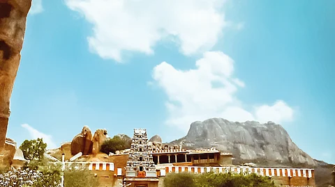 சிங்கம்புணரி அருகேயுள்ள பிரான்மலை குடவரைக் கோயில்.