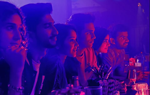 நிலவுக்கு என்மேல் என்னடி கோபம்  டிரைலர் தேதி!