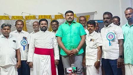 விழாவில் பங்கேற்ற ராஜா எம்.எல்.ஏ., பங்குத்தந்தை ஜெகன்ராஜா உள்ளிட்டோா்.