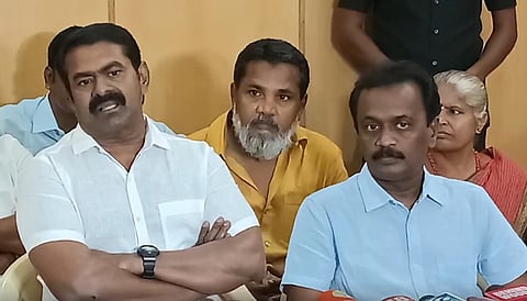 செய்தியாளர்கள் சந்திப்பில் சீமான். 