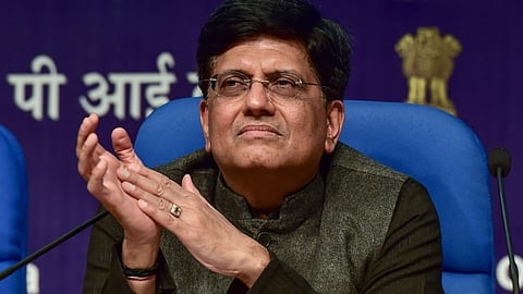 ரூபாய் மதிப்பு வீழ்ச்சி:
மத்திய வா்த்தக அமைச்சா் விளக்கம்