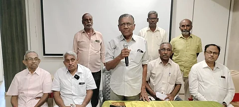 சிதம்பரத்தில் செய்தியாளிடம் பேட்டி அளித்த நாட்டிய அஞ்சலி அறக்கட்டளையினர்.