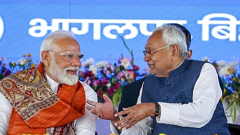 பிரதமர் நரேந்திர மோடி / நிதீஷ் குமார்