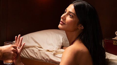 ஸ்ருதியின் சர்வதேச பட போஸ்டர். 