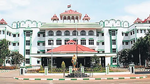 சென்னை உயா்நீதிமன்ற மதுரை அமா்வு