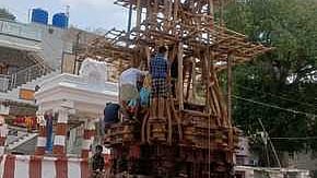 திருவிழாவுக்கு தயாராகி வரும்
ஒசூா் சந்திரசூடேஸ்வரா் கோயில் தோ்