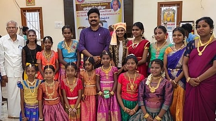  முத்தமிழ் விழாவில் பங்கேற்றோா்.