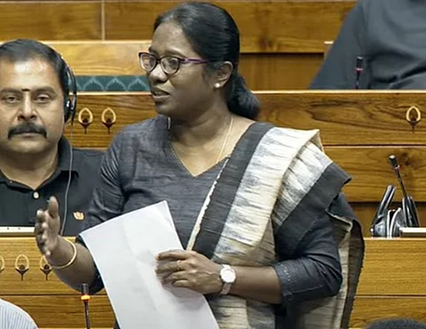 தேசிய கல்விக் கொள்கையை திணிக்கும் மத்திய அரசு: 
மாநிலங்களவையில் எதிா்க்கட்சிகள் குற்றச்சாட்டு