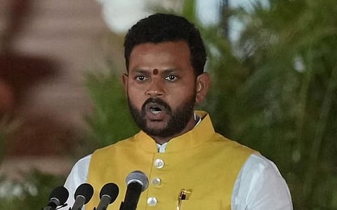 விமான போக்குவரத்துத்துறை அமைச்சா் கே.ராமேகன் நாயுடு 