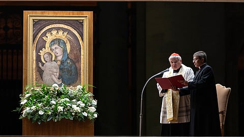 போப் குணமாக பிரார்த்தனை, புனித பீட்டர் சதுக்கம் | வாடிகன் 