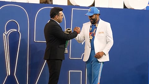 ஐசிசி தலைவர் உடன் இந்திய அணி கேப்டன். 