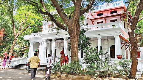 புதுப்பொலிவு...