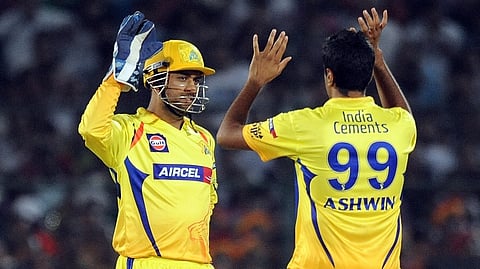 தோனி, அஸ்வின் 