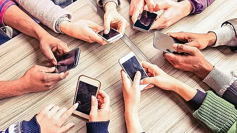 ஸ்மார்ட்போன் ஏற்றுமதியில் இந்தியா புதிய சாதனை!