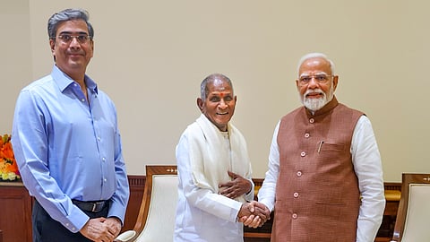 லண்டனில் சிம்பொனி இசை: தில்லியில் இளையராஜாவுக்கு பிரதமா் மோடி பாராட்டு