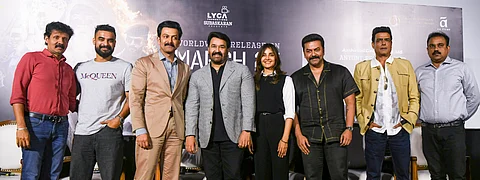 பிருத்விராஜ் சுகுமாரன் இயக்கத்தில் மோகன்லால் நடிப்பில் எல் 2:எம்பூரான் வருகிற மார்ச் 27, 2025 அன்று உலகளவில் பிரம்மாண்டமாக திரையரங்குகளில் வெளியாகவுள்ள நிலையில், புதுதில்லியில் நடைபெற்ற பத்திரிகையாளர் சந்திப்பில் பங்கேற்ற படக்குழுவினர்.