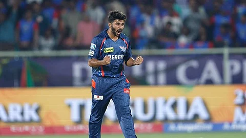 ஷர்துல் தாக்குர் 100*..! ஐபிஎல்லில் புதிய சாதனை! 
