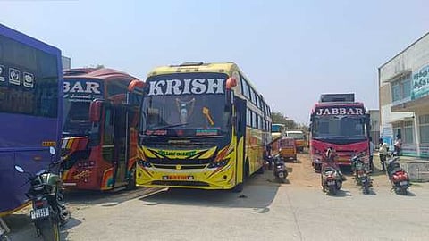 ஆம்னி பேருந்துகள்.