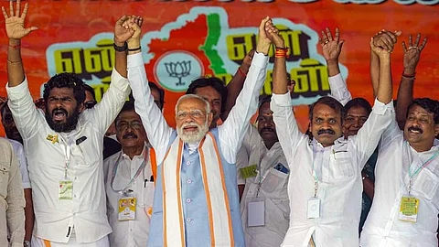 பிரதமர் மோடியுடன் அண்ணாமலை, எல்.முருகன், நயினார் நாகேந்திரன்..