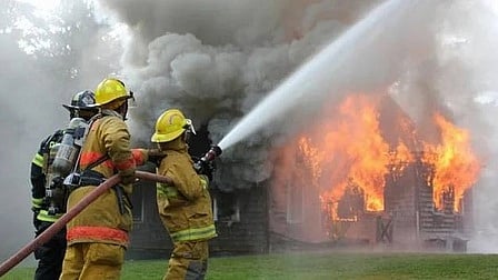 சீன முதியோா் காப்பகத்தில் தீ: 20 போ் உயிரிழப்பு