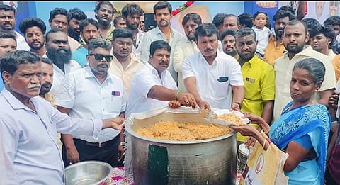 புரட்சி பாரதம் கட்சியினா்
 நல உதவிகள் அளிப்பு