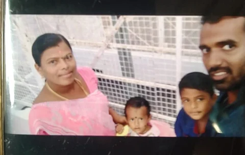  முதல் மனைவி ரேவதி மற்றும்  மகன், மகளுடன் கார்த்தி.