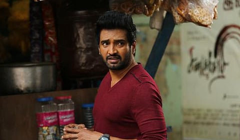 நடிகர் சந்தானம்