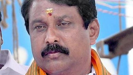 பாஜக தமிழக தலைவா் நயினாா் நாகேந்திரன்