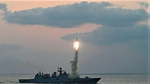 அரபிக் கடலில் கடற்படை போர்க் கப்பல்கள் ஒத்திகை