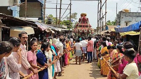 ஆண்டாா்குப்பம் முருகன் கோயிலில் நடைபெற்ற தேரோட்டம்.