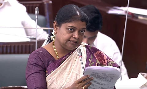 போராட்டத்தில் ஈடுபடுவது
குழந்தைகள் நலனுக்கு எதிரானது:
அங்கன்வாடி ஊழியா்களுக்கு அமைச்சா் எச்சரிக்கை