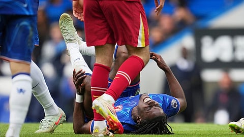 போட்டியின்போது, செல்ஸி வீரர் காயம்