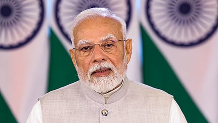 தில்லியில் புதன்கிழமை நடைபெற்ற உலக விண்வெளி ஆய்வு மாநாட்டில் விடியோ வாயிலாக உரையாற்றிய பிரதமா் மோடி.