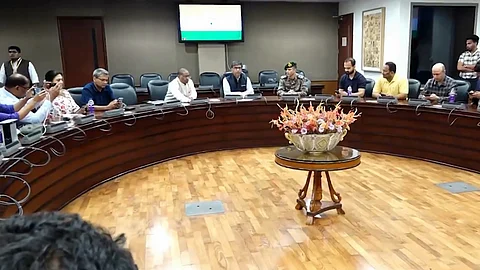 வெளியுறவுச் செயலர் மிஸ்ரி  