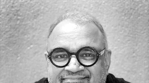 இசையும் காட்சியும் கவர்கின்றன.. 