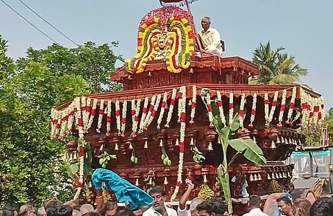 திருக்கருகாவூர் கர்ப்பரட்சாம்பிகை கோயிலில் திருத்தேர் வெள்ளோட்டம்!