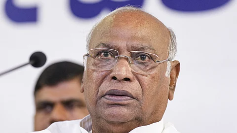 மல்லிகாா்ஜுன காா்கே 