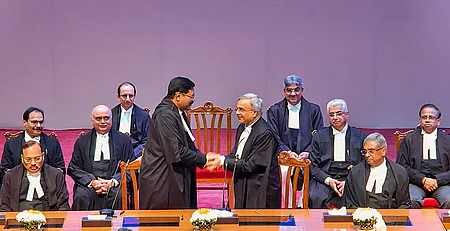 உச்சநீதிமன்ற 3 புதிய நீதிபதிகள் பதவியேற்பு: மீண்டும் முழு பலம்