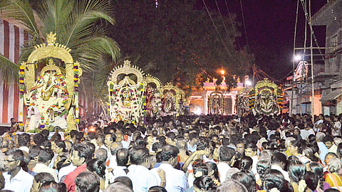நம்மாழ்வாரின் நவகருட சேவை