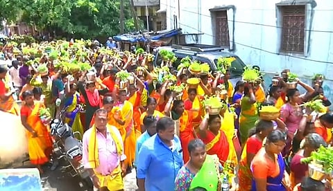 அன்னதானப்பட்டி மாரியம்மன் கோயிலில் தீர்த்தக்குட ஊர்வலம்!