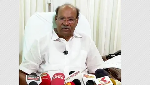 செய்தியாளர்கள் சந்திப்பின்போது பாமக நிறுவனர் ராமதாஸ். 