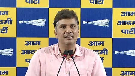 சௌரவ் பரத்வாஜ்.