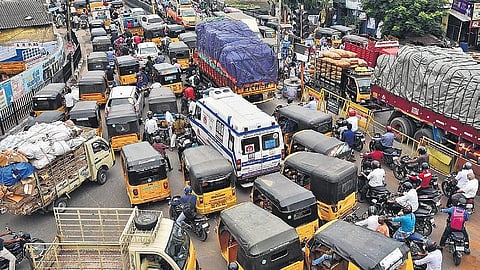 சாலைப் போக்குவரத்து